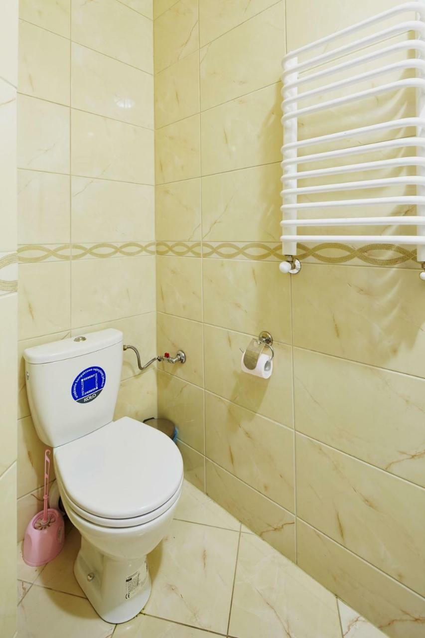 Уютная Квартира На Площади Рынок Lviv Extérieur photo